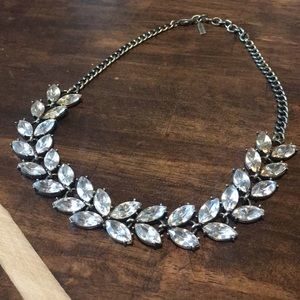 Rhinestone leaf design necklace